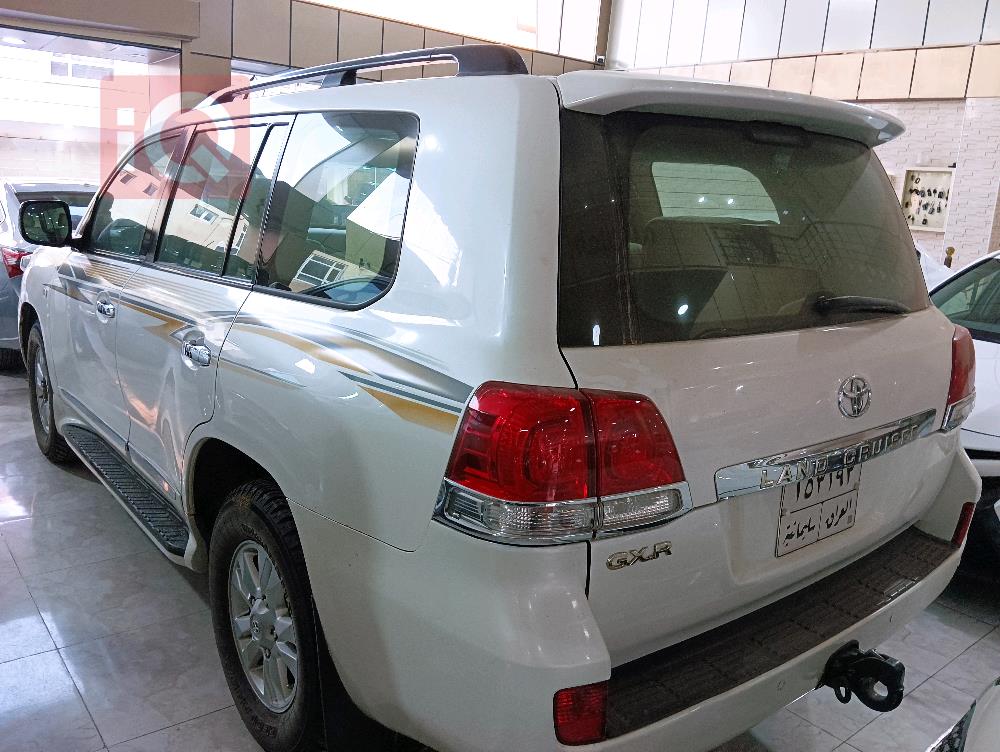 تويوتا لاندكروزر